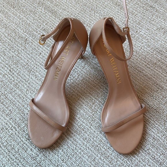 Stuart Weitzman Nudistsong Nude Patent Leather Heels - Picture 8 of 13